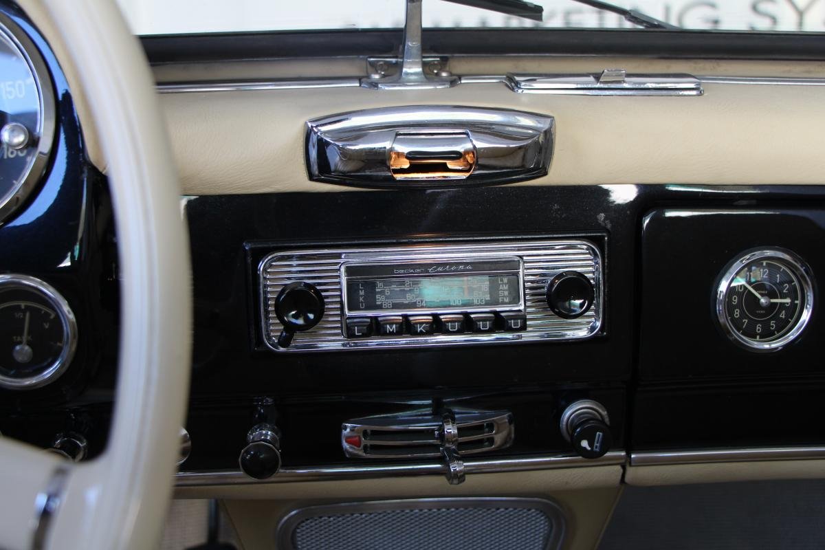 Mercedes 190 sl - Photo 11