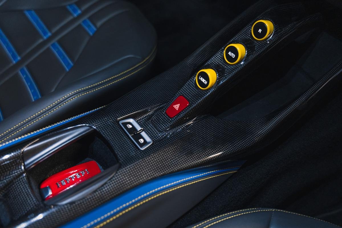 Ferrari 812 Superfast - Photo 16