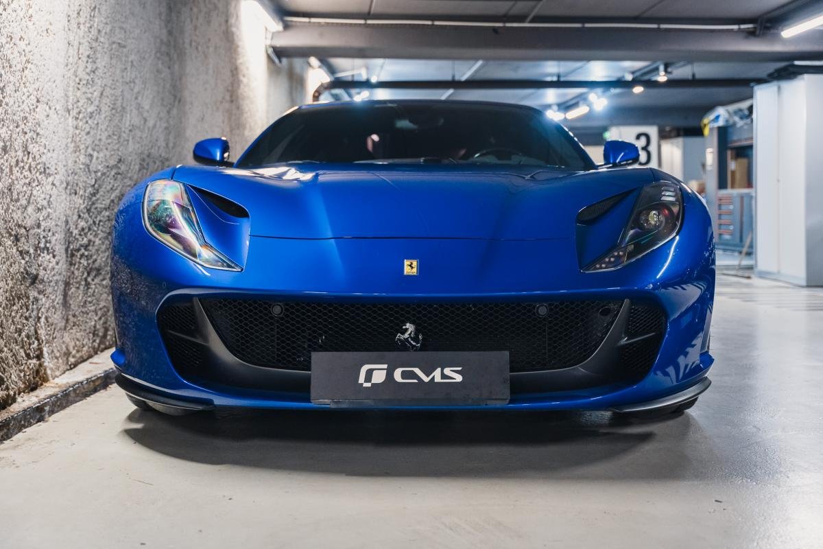 Ferrari 812 Superfast - Photo 2