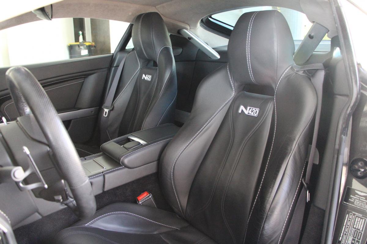 Aston Martin V8 Vantage - Photo 12