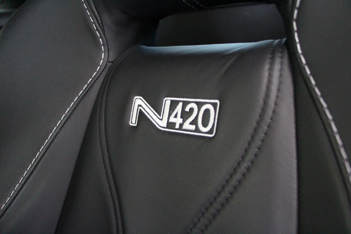Aston Martin V8 Vantage - Photo 13