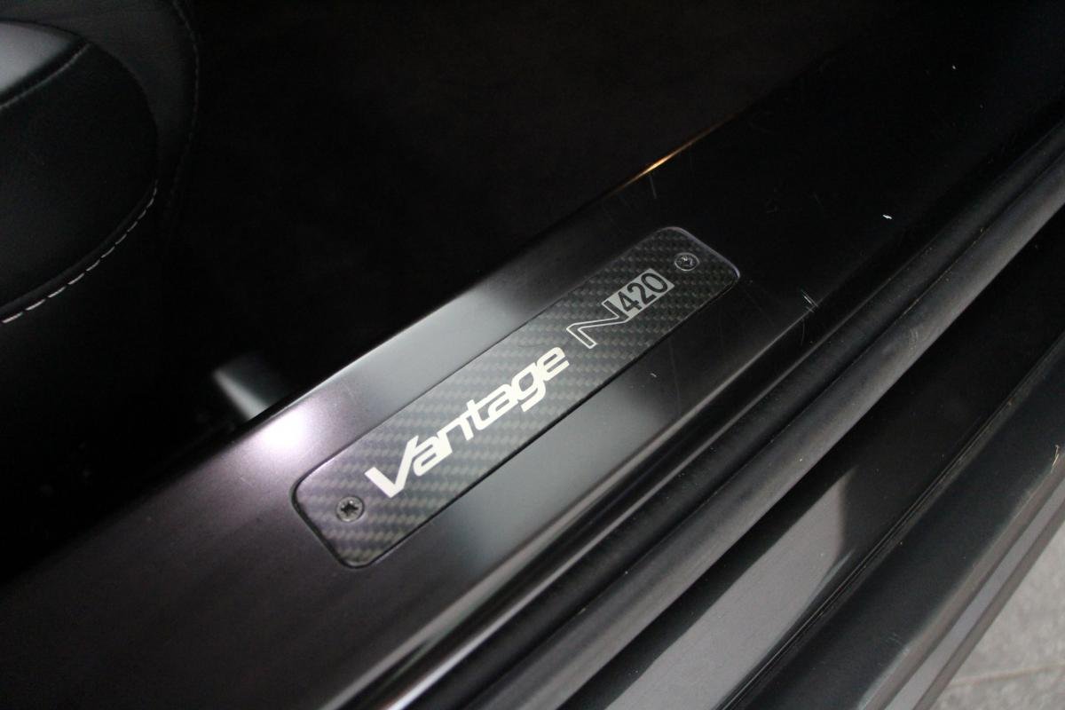 Aston Martin V8 Vantage - Photo 15