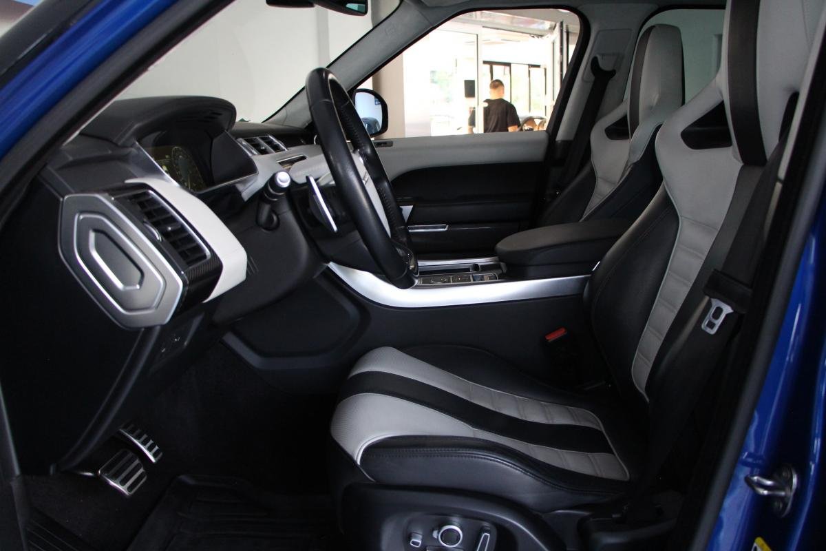 Land Rover Range Rover Sport - Photo 11