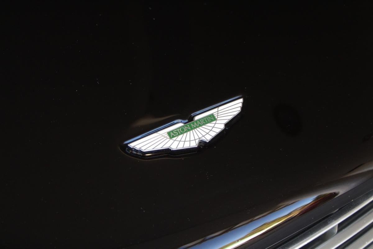 Aston Martin DB9 - Photo 17