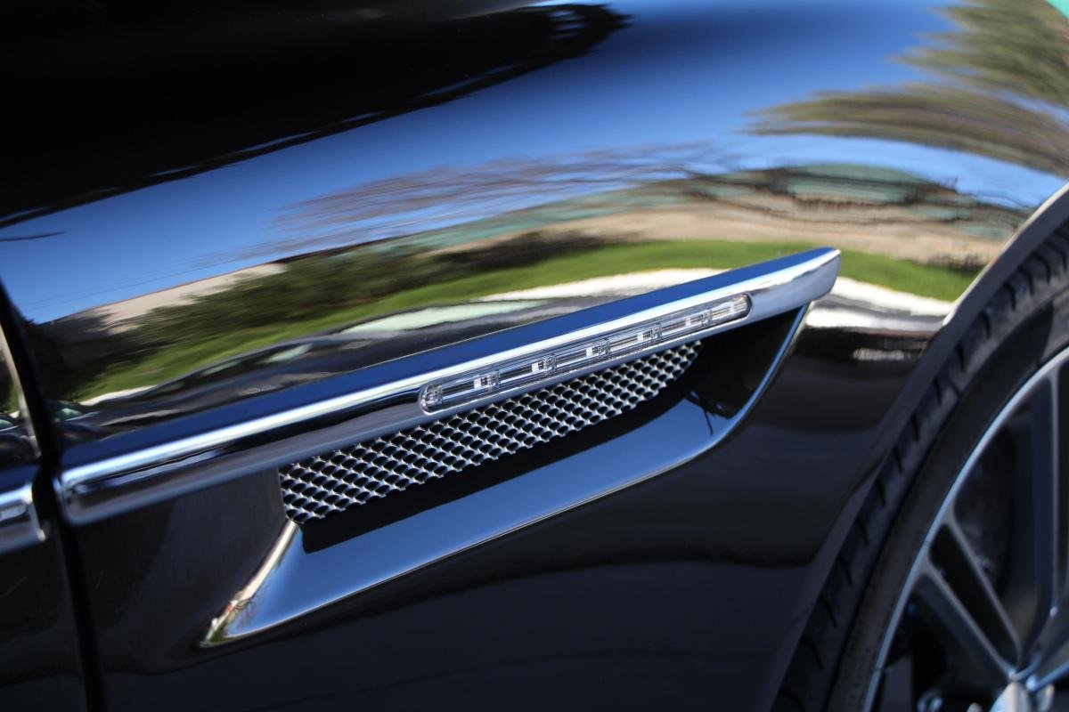 Aston Martin DB9 - Photo 18