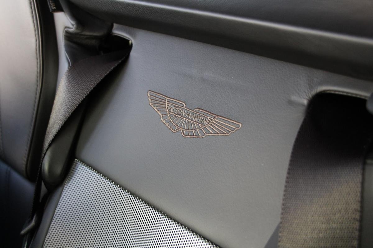 Aston Martin DB9 - Photo 20