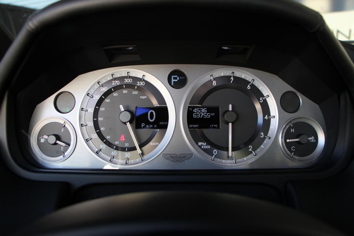 Aston Martin DB9 - Photo 28