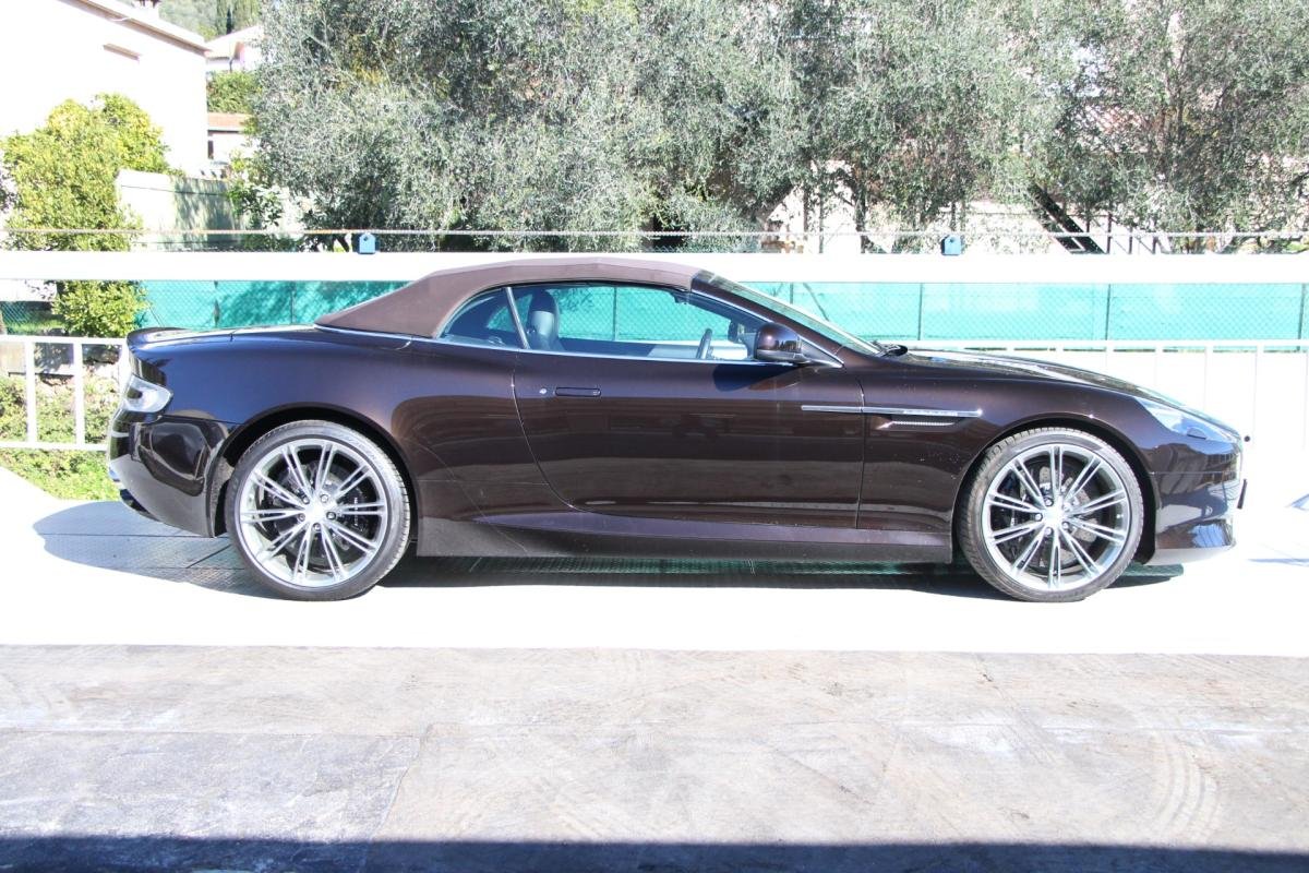 Aston Martin DB9 - Photo 6