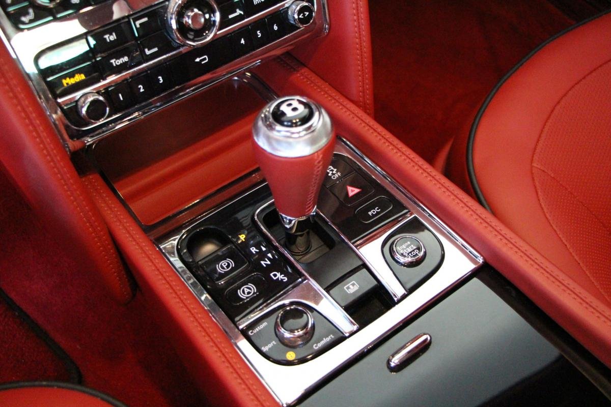 Bentley Mulsanne - Photo 20