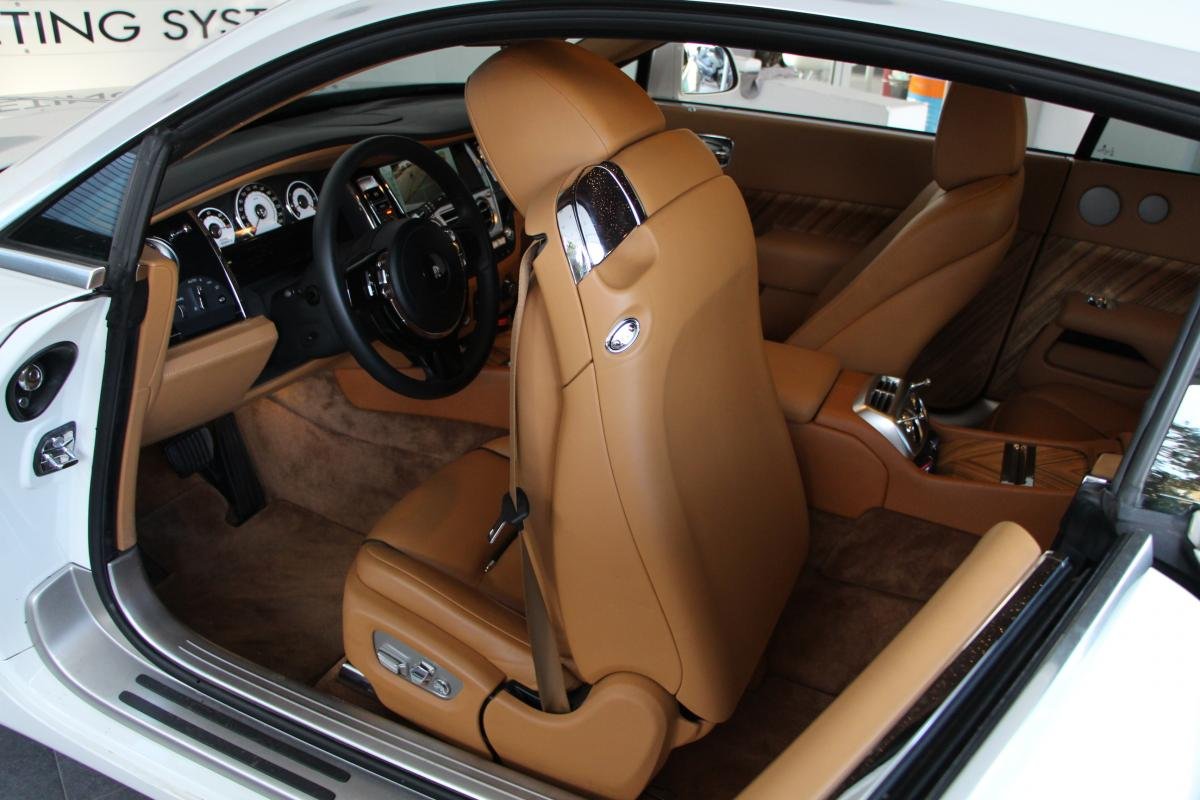 Rolls-Royce Wraith - Photo 14