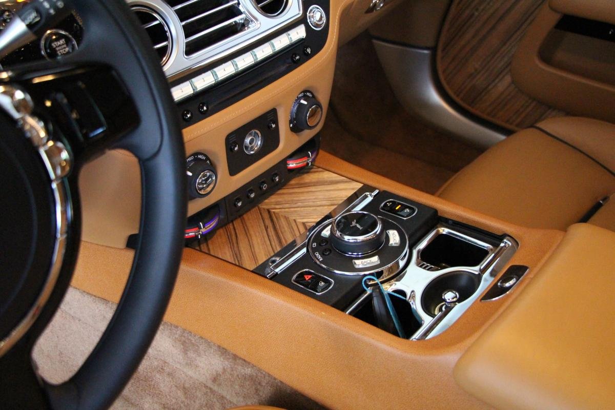 Rolls-Royce Wraith - Photo 17