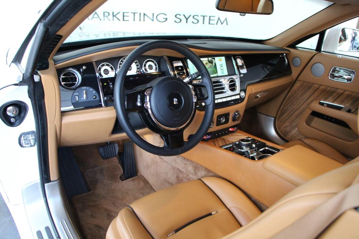 Rolls-Royce Wraith - Photo 8