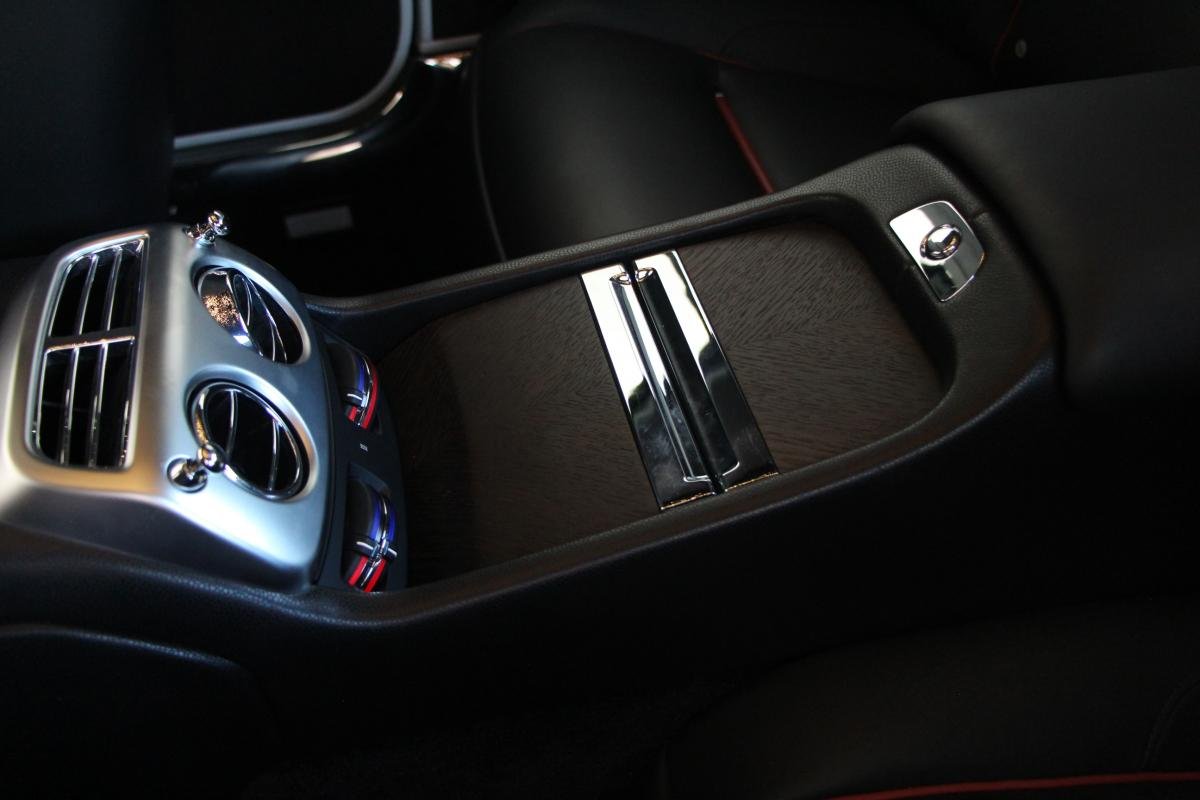 Rolls-Royce Wraith - Photo 12