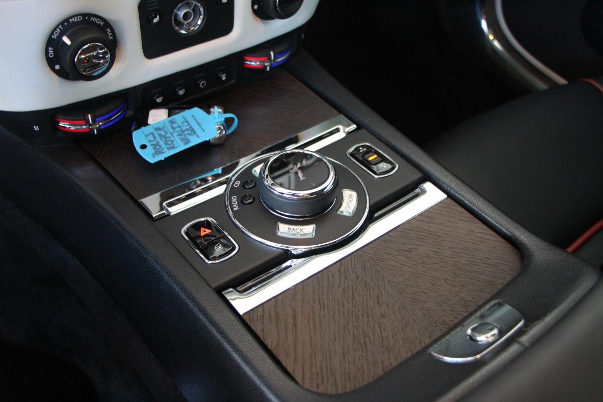 Rolls-Royce Wraith - Photo 18