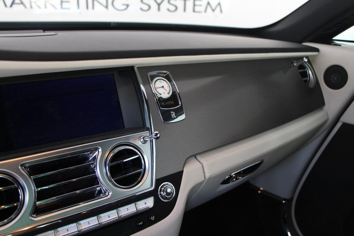 Rolls-Royce Wraith - Photo 19
