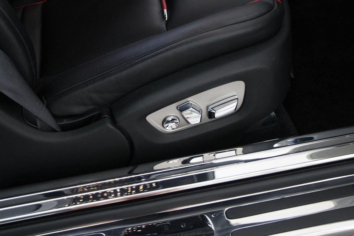 Rolls-Royce Wraith - Photo 33
