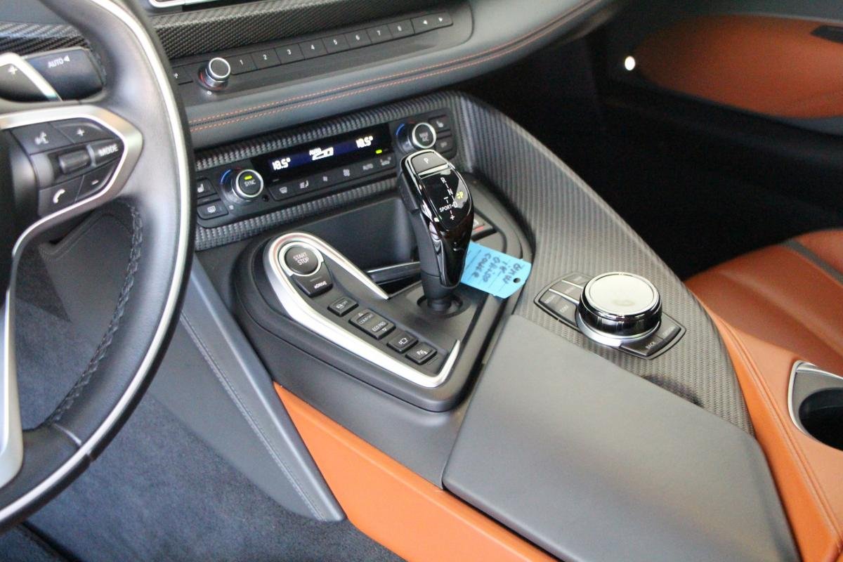 BMW i8 - Photo 11