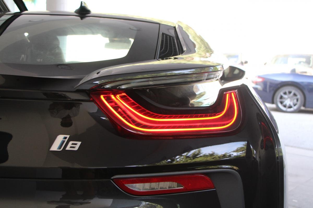 BMW i8 - Photo 4