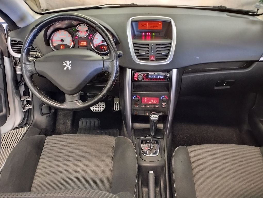 Peugeot 207 CC - Photo 3