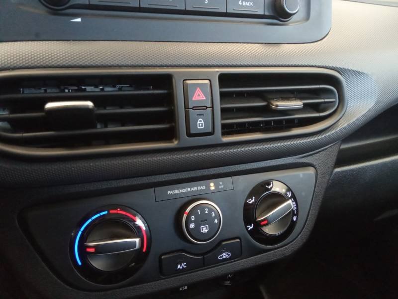 Hyundai i10 - Photo 25