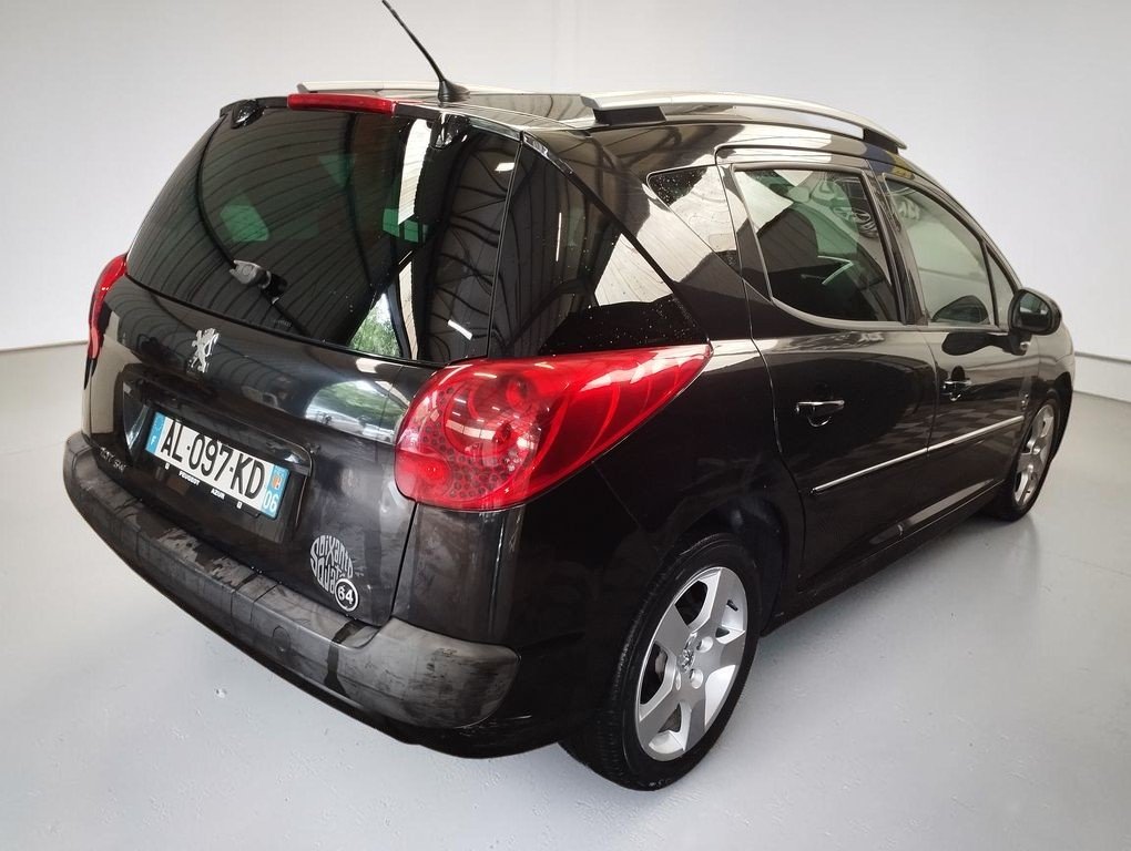 Peugeot 207 SW - Photo 2