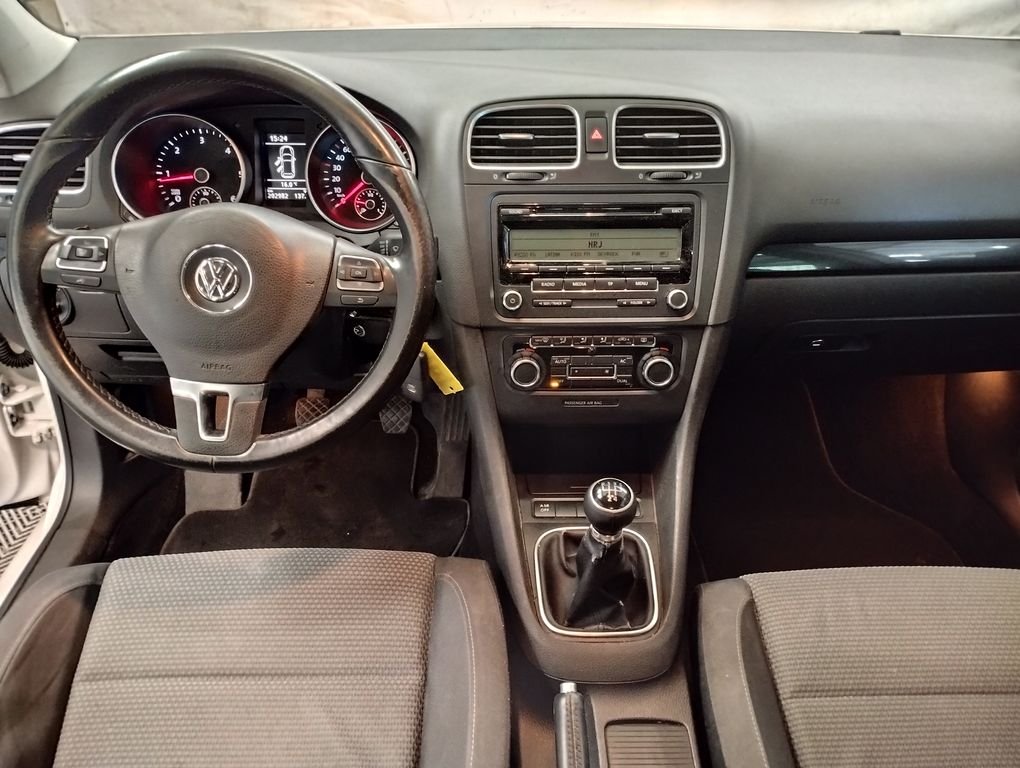 Volkswagen Golf - Photo 3