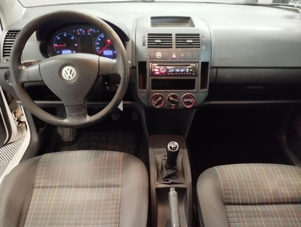 Volkswagen Polo - Photo 3
