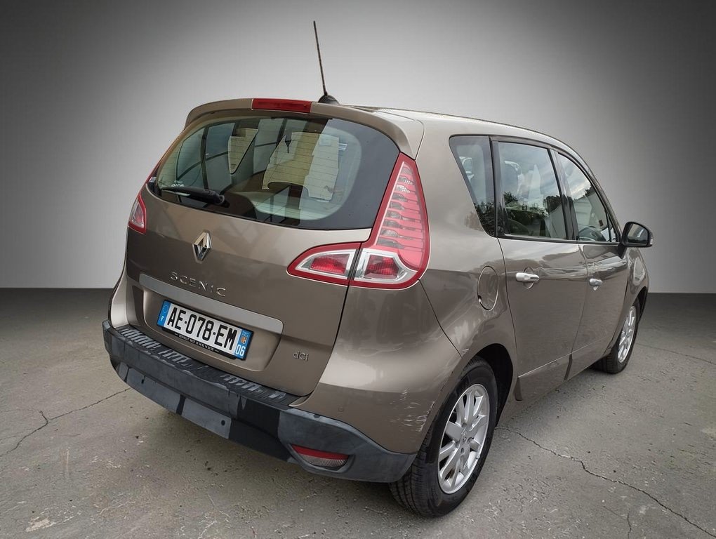 Renault Scénic - Photo 2