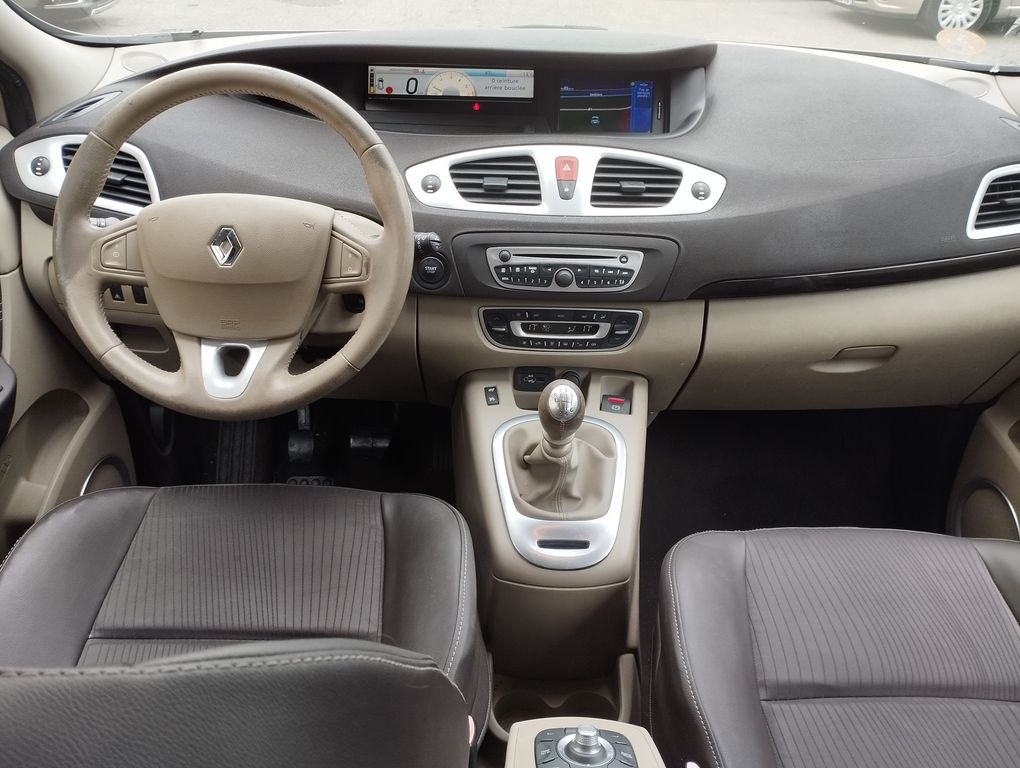 Renault Scénic - Photo 3