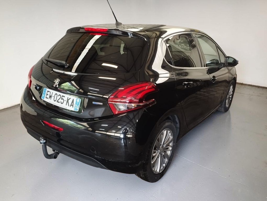 Peugeot 208 - Photo 2