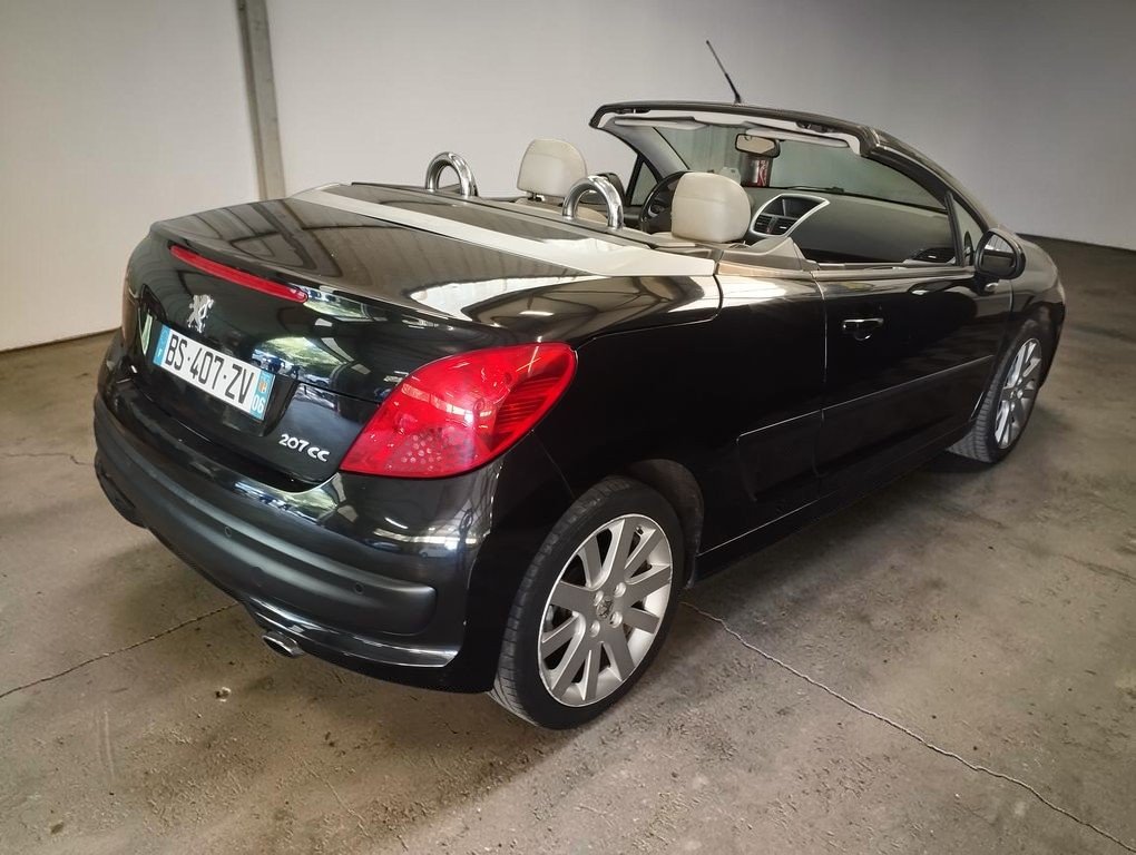 Peugeot 207 CC - Photo 2