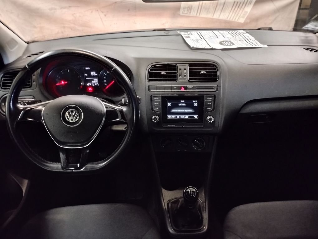 Volkswagen Polo - Photo 3