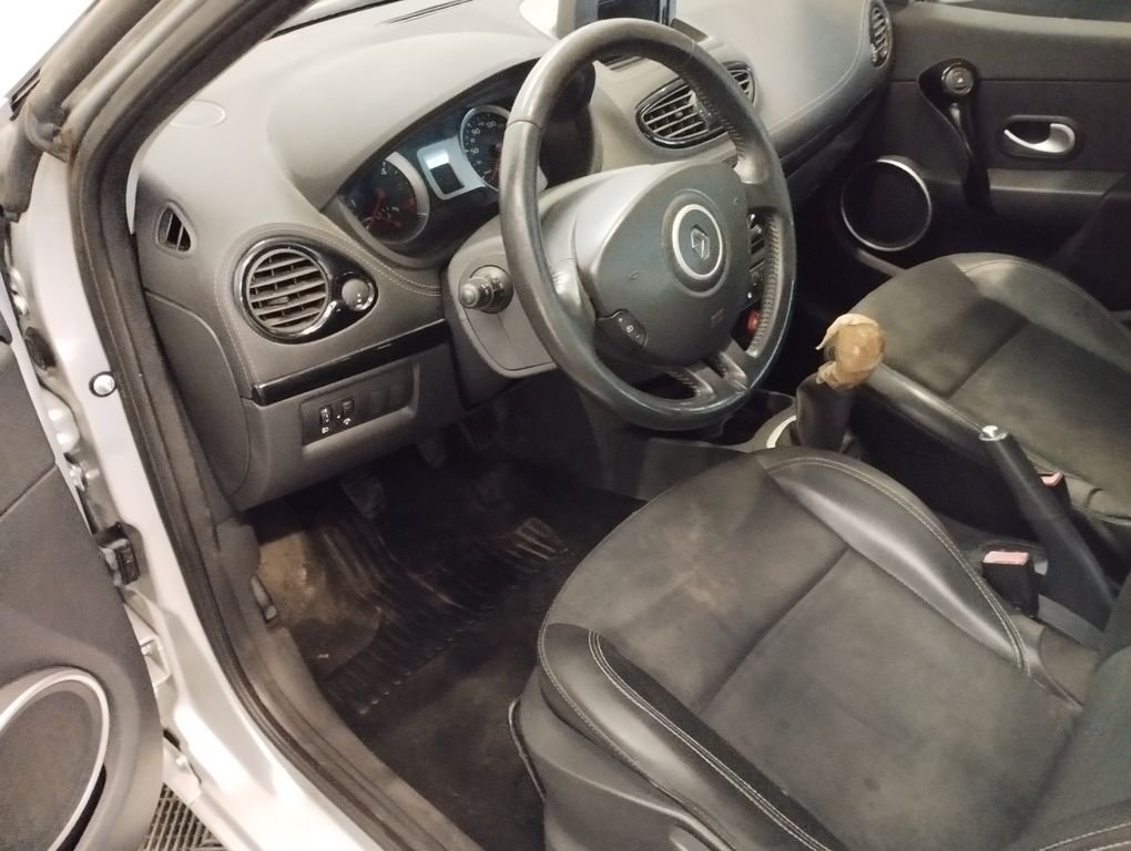 Renault Clio - Photo 3