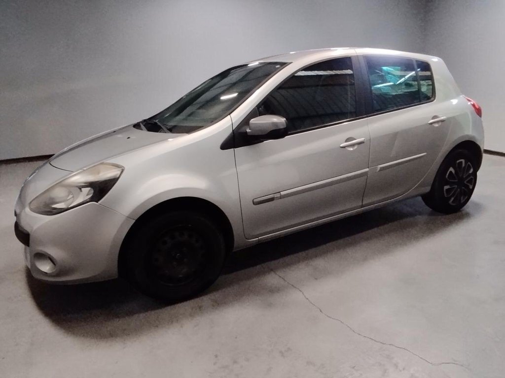 Renault Clio - Photo 6