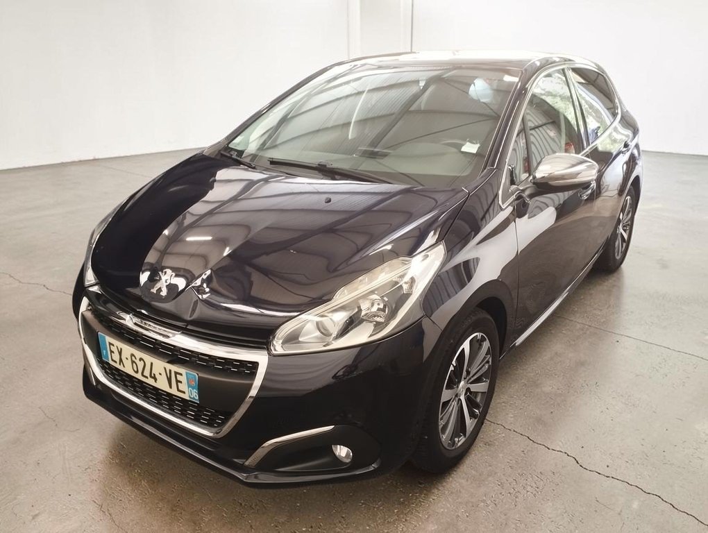 Peugeot 208 - Photo 1