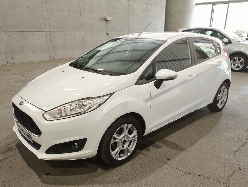 Ford Fiesta - Photo 6