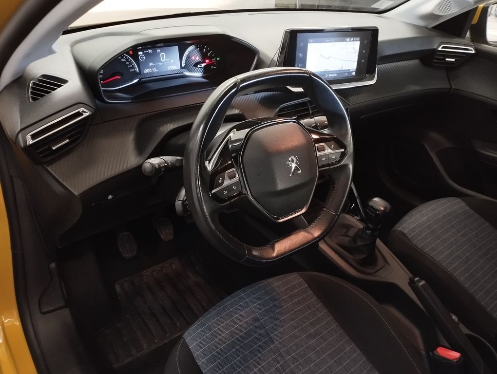 Peugeot 208 - Photo 3