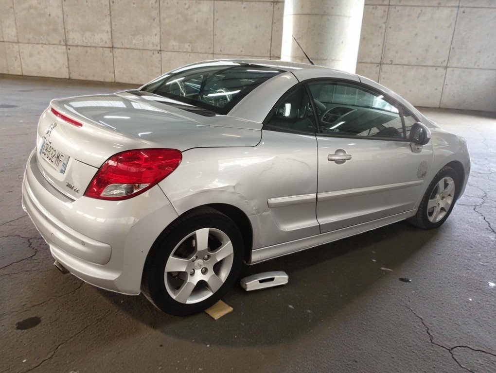 Peugeot 207 CC - Photo 2
