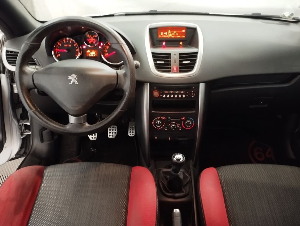Peugeot 207 CC - Photo 3