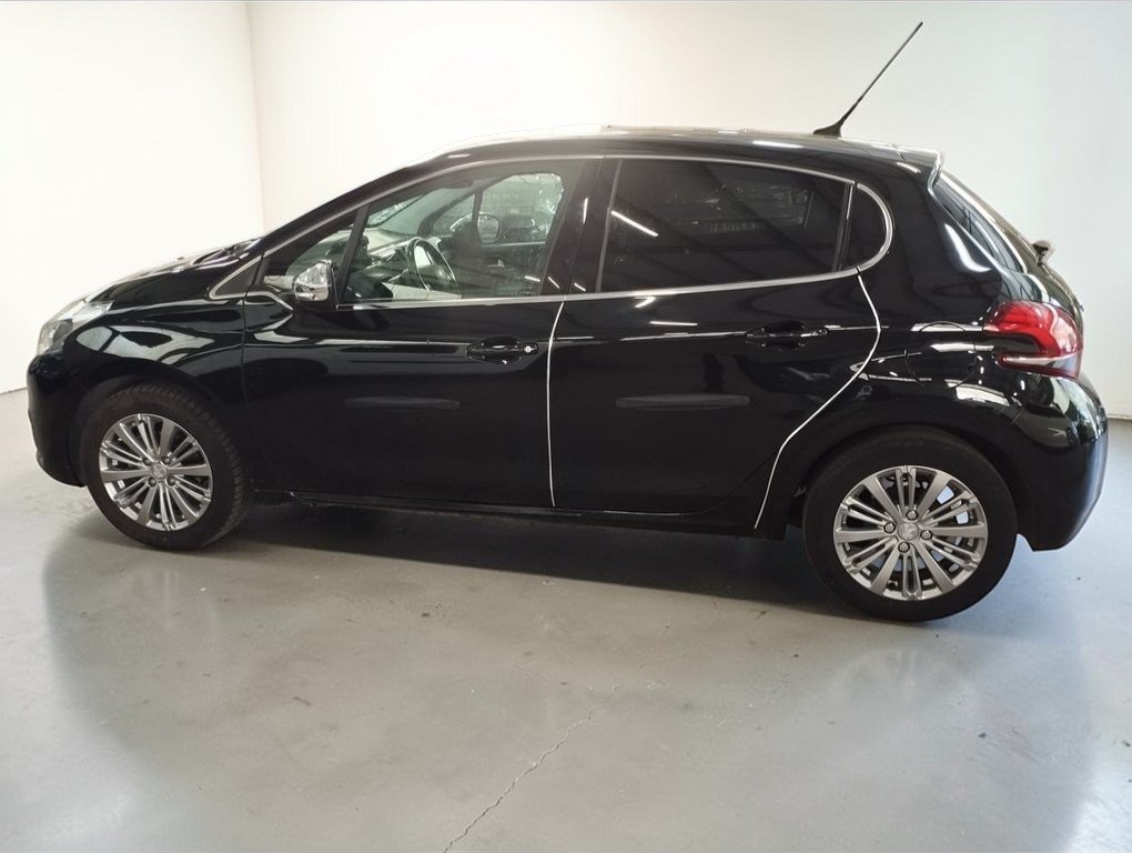Peugeot 208 - Photo 6