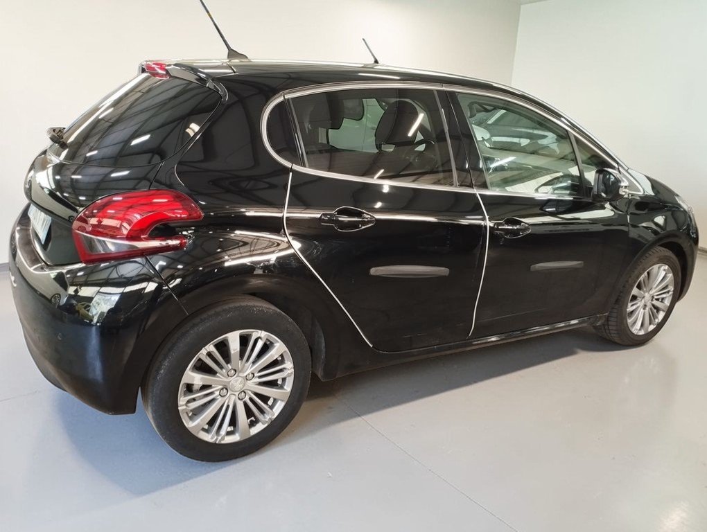 Peugeot 208 - Photo 7