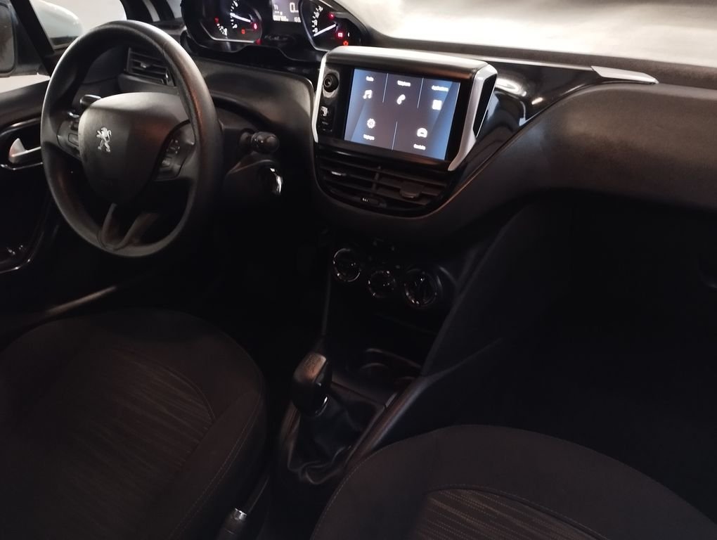 Peugeot 208 affaire - Photo 3