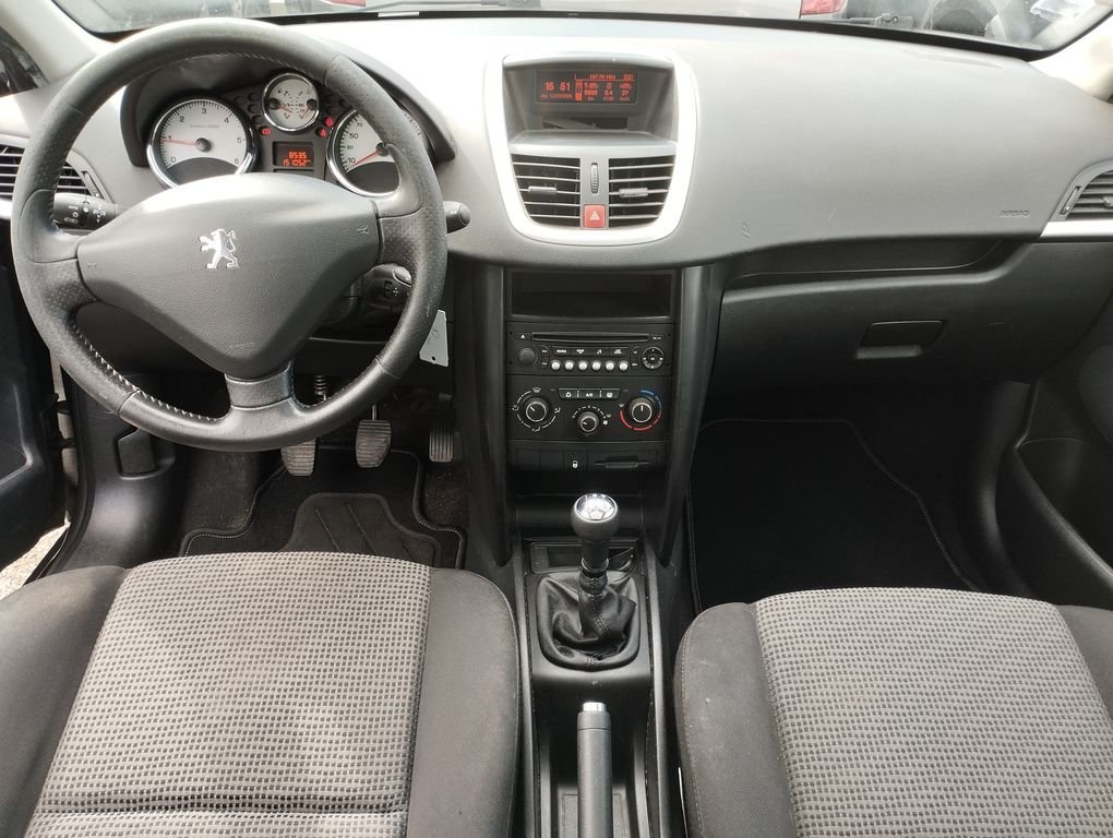Peugeot 207 - Photo 3