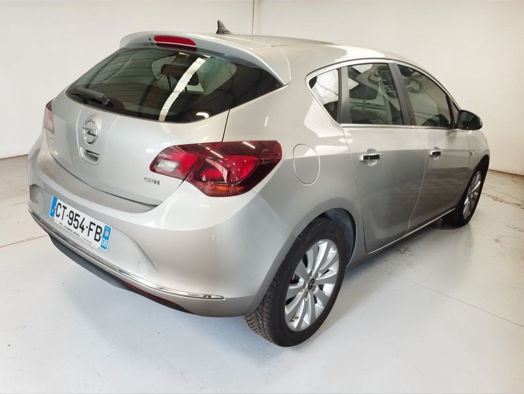 Opel Astra - Photo 2