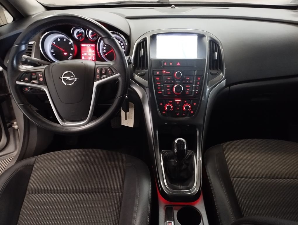 Opel Astra - Photo 3