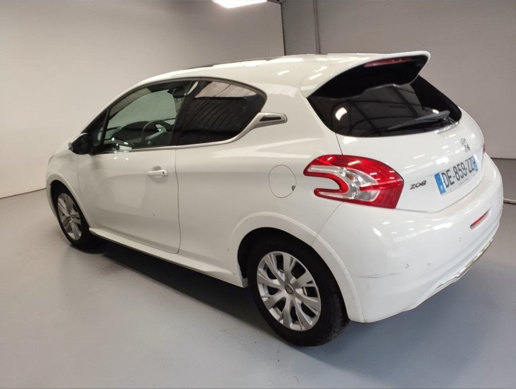 Peugeot 208 - Photo 6