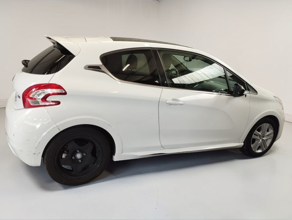 Peugeot 208 - Photo 7