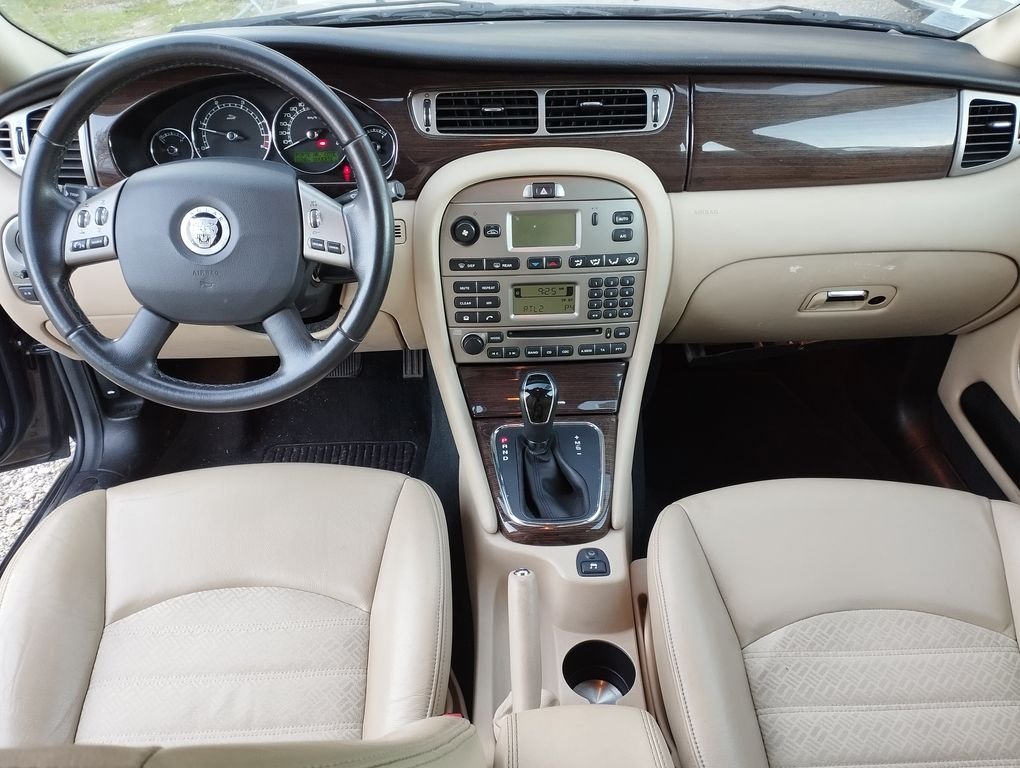 Jaguar X-Type - Photo 3
