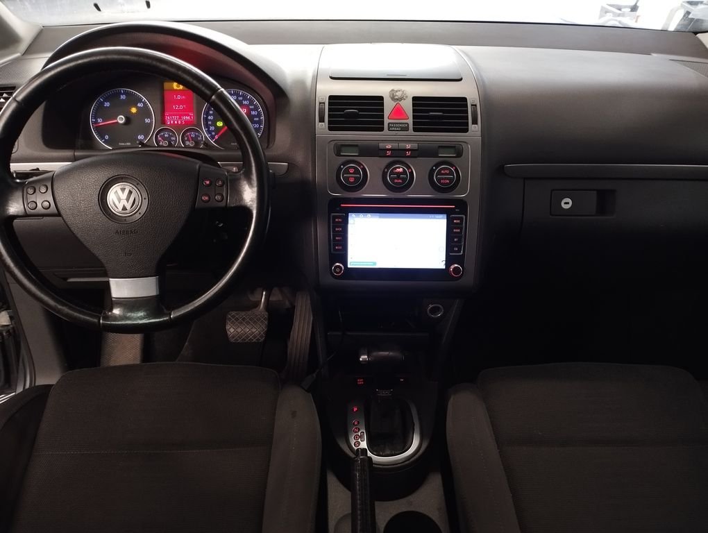 Volkswagen Touran - Photo 3