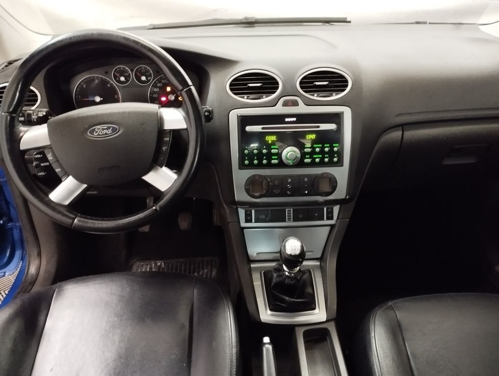 Ford Focus - Photo 3